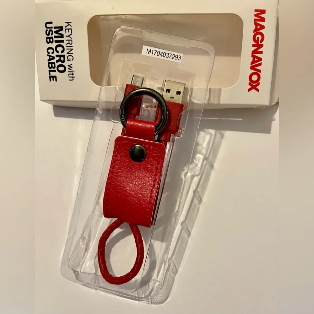 ❌Must Bubdle❌🔌 Charger/USB Keychain -Pink NWT